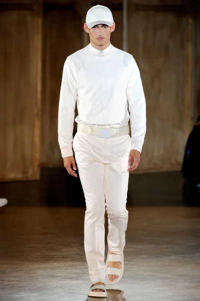 Look 33